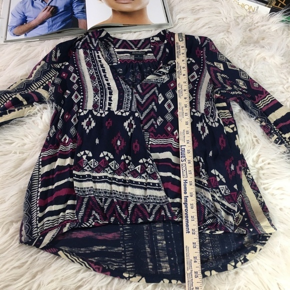Lucky Brand Women’s Top with Aztec print - Picture 6 of 7